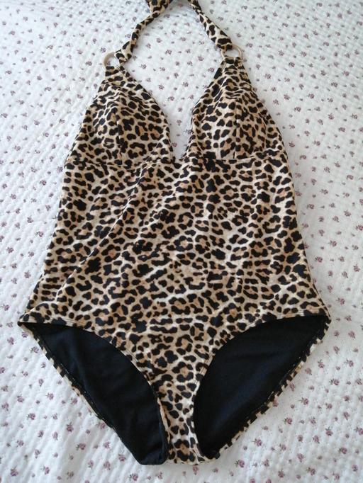  — ladies Costume size *16*  (Matalan)