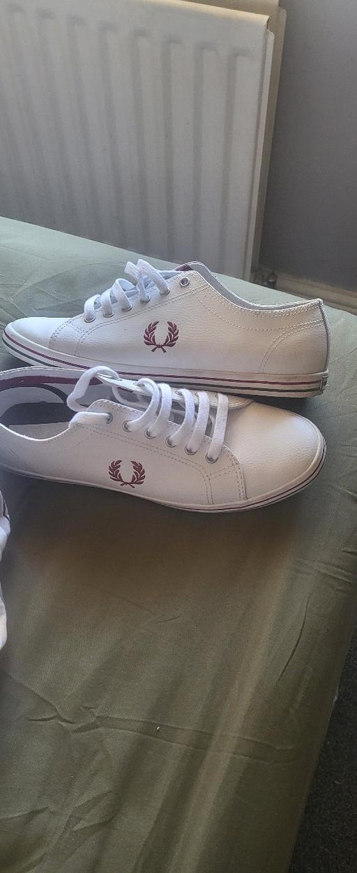  — Fred perry Trainers