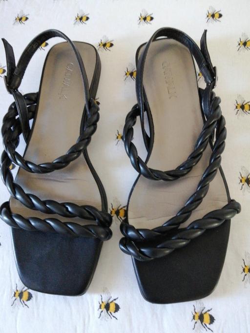  — ladies size *5*