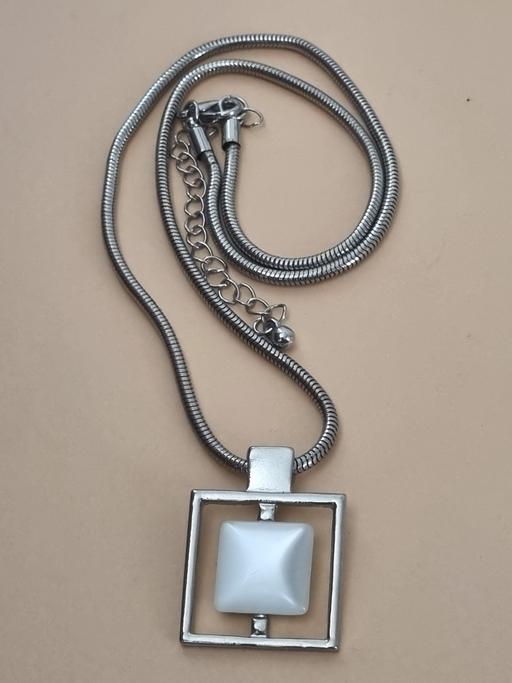 — Beautiful necklace