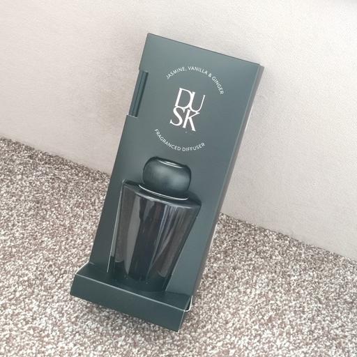  — Dusk fragrance diffuser.