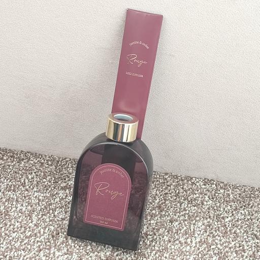 — rouge scented diffuser.