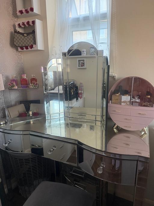  — Mirrored glass vanity with mirror & Stool