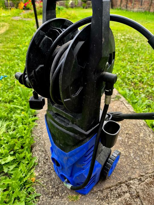  — Working Pressure Washer