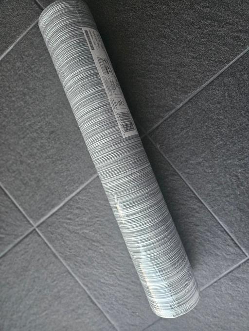  — Wall paper roll