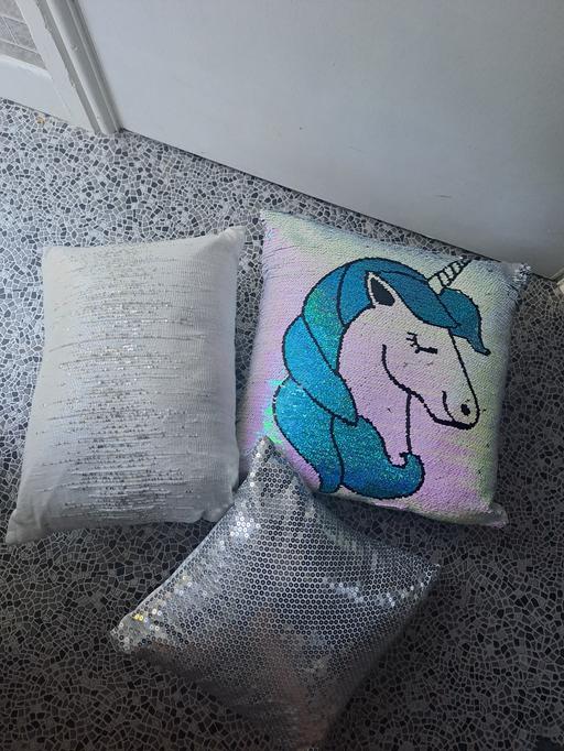  — set glizy cushions