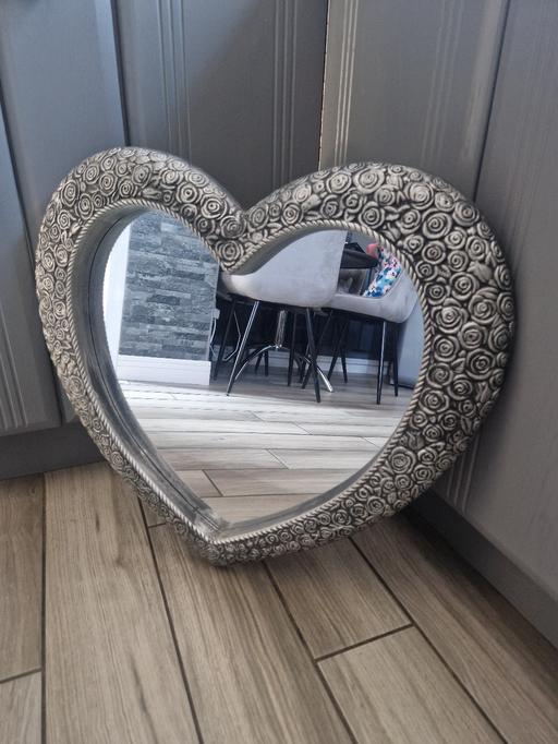  — Silver heart mirror