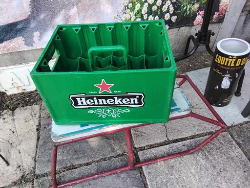 — vintage Heineken beer crate home bar display