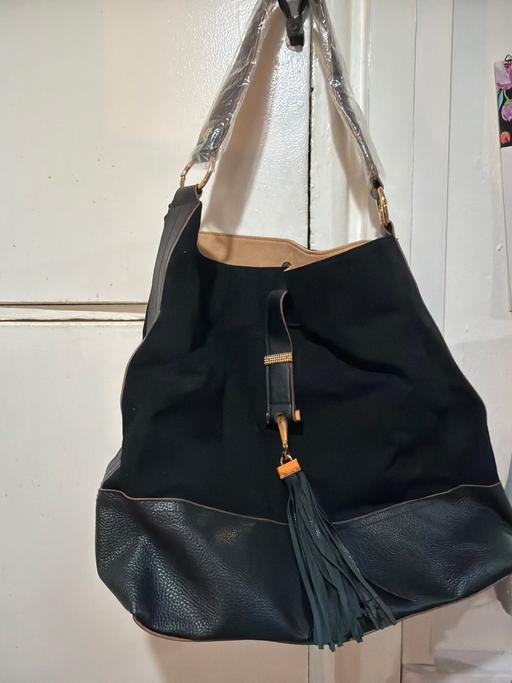  — River island bag