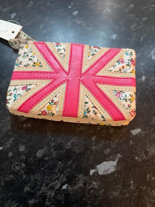  — Coin purse
