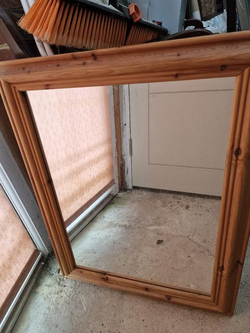  — Very good condition mirror