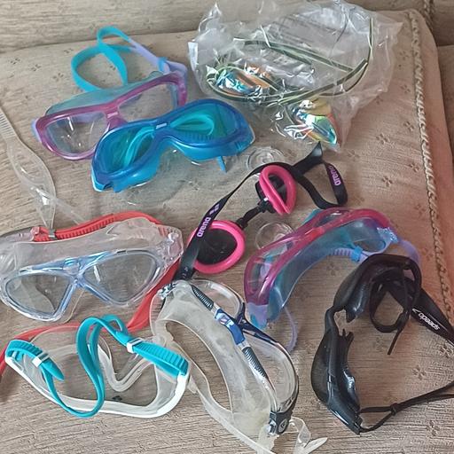 — Joblot of swimming goggles. Ect.. new