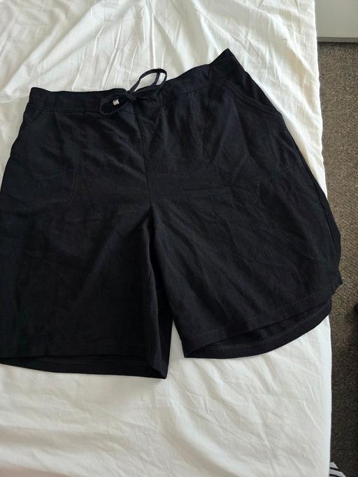  — black ladies shorts 14 ( matalan)