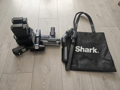  — ​Shark Cordless Stick Vacuum (IZ320UKT) - Wit