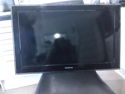  — Samsung flat screen tv 31 inch