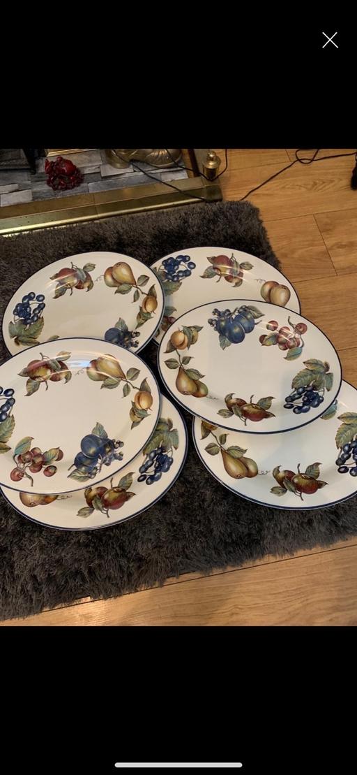  — Vintage Macintosh oval plates
