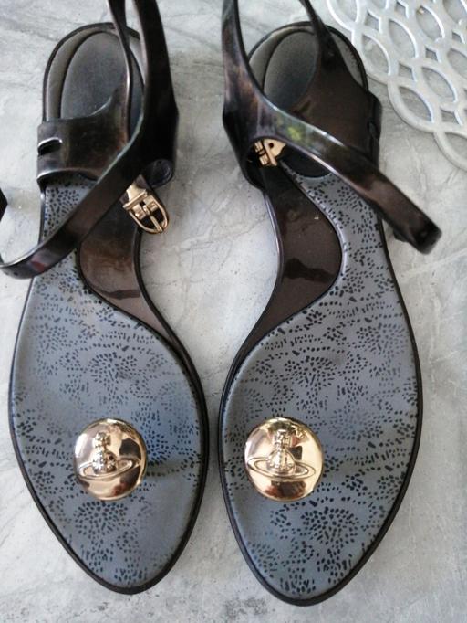  — ladies  think about size *4*