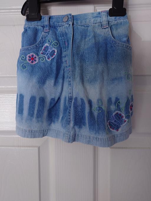  — Girls denim skirt size 3 years