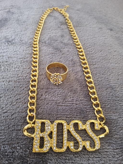  — Beautiful necklace chain and ring
