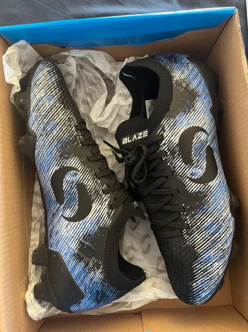  — Boys football kits and trainers UK 3