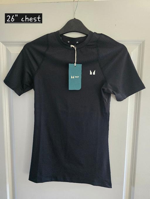  — MP Mens sport top - small bnwt