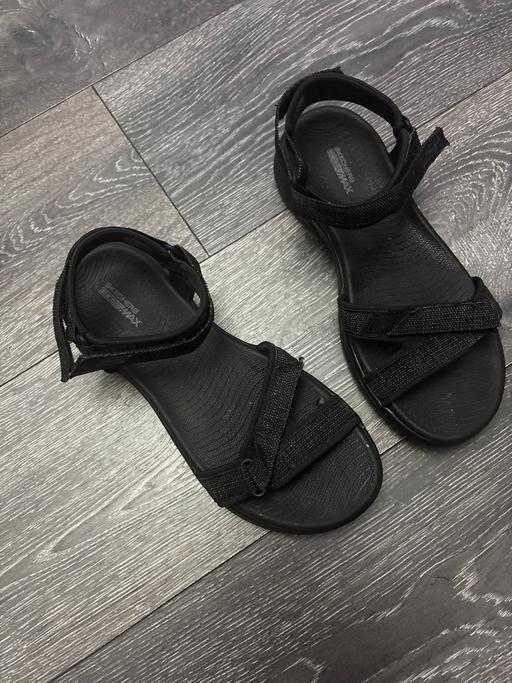  — Ladies sketchers
