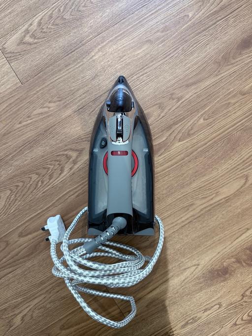  — Russell Hobbs Steam Glide Iron