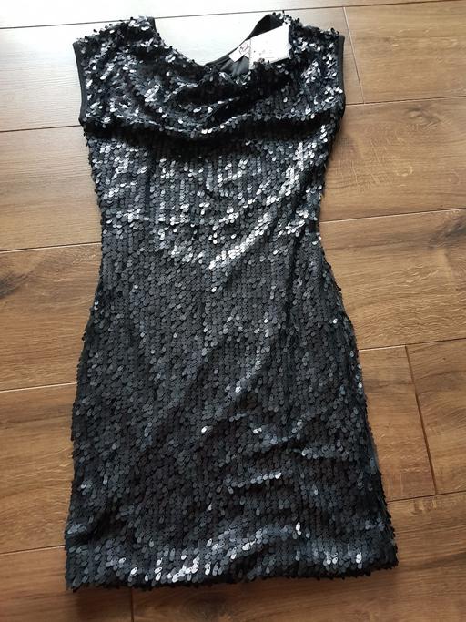  — NEW size 8 NEW LOOK open back womens dress