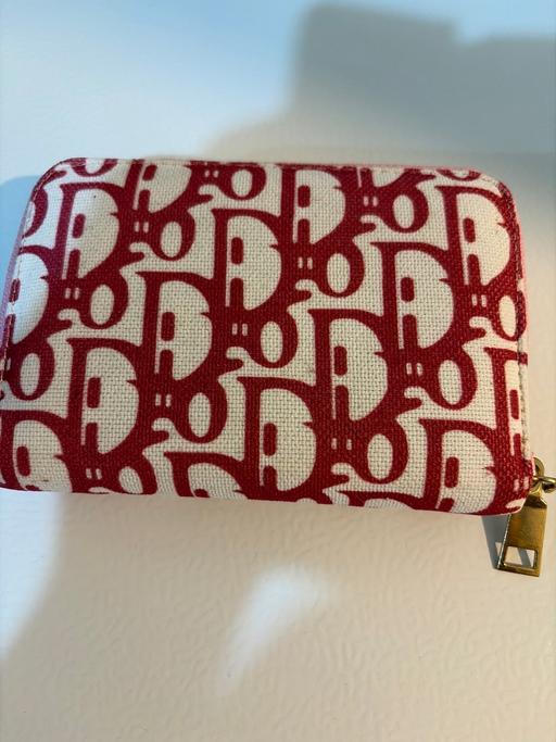  — New purse