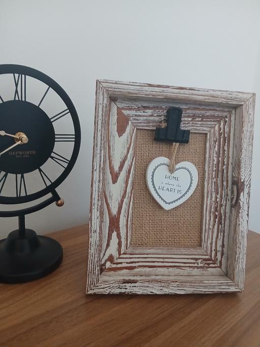  — Frame With Heart Like New