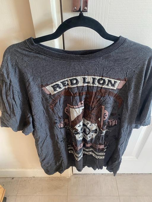  — Mens red lion brewery T-shirt short sleeves L
