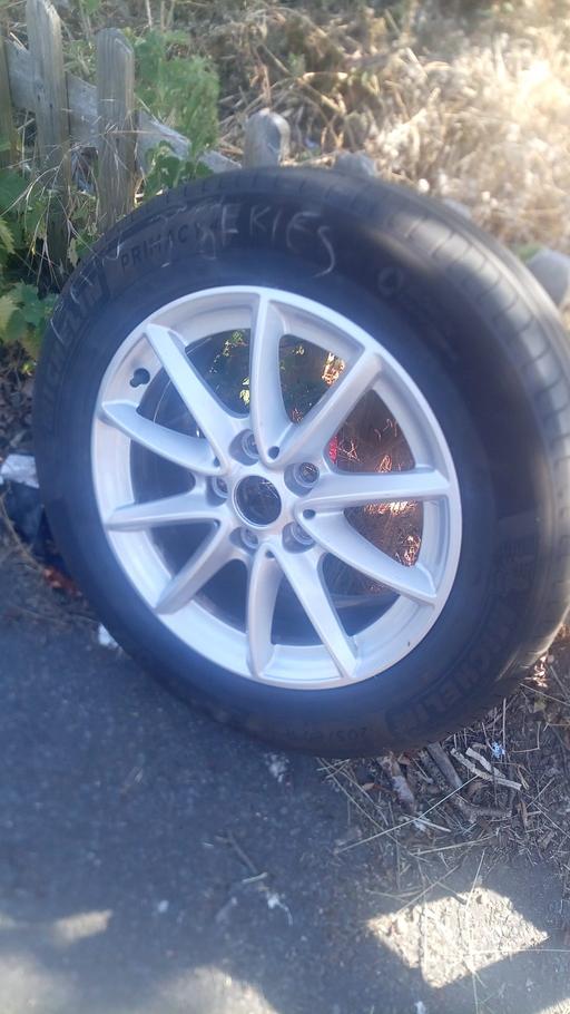  — BMW series 3 alloy and tire
