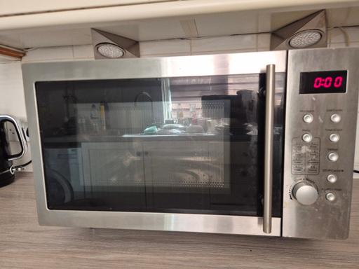  — microwave oven