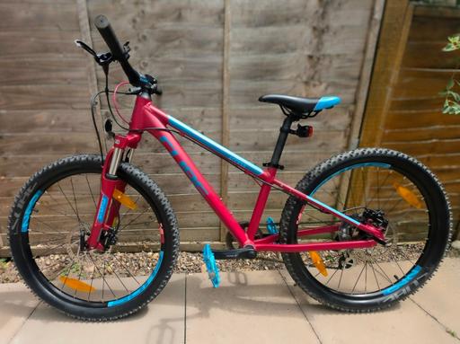  — Cube 240 race (24inch wheels)RRP 450.00£