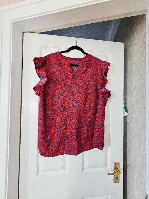  — Top, size 16..like new.
