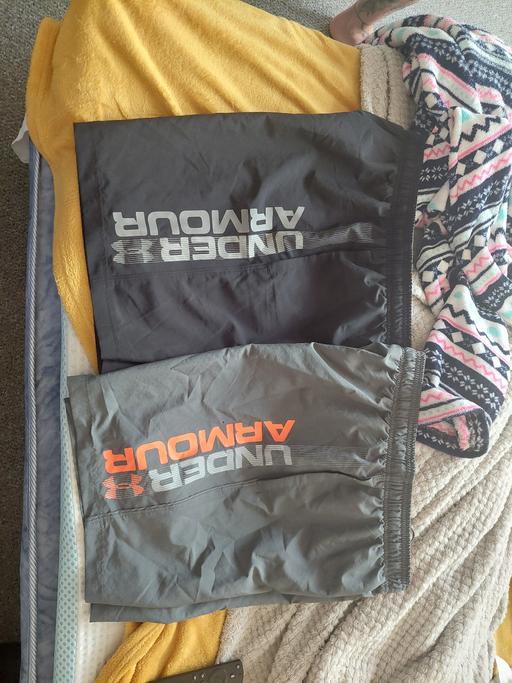 — 2under armour shorts black grey