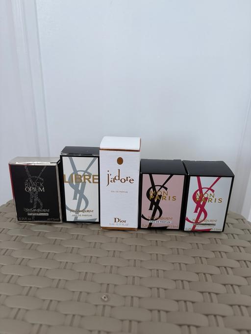  — Mini perfumes