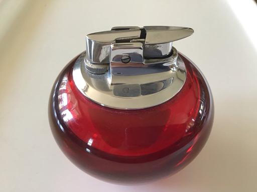  — Table lighter