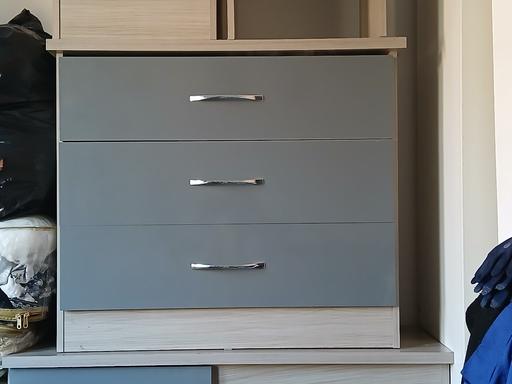  — chest of 3 draws