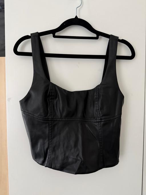  — Zara top
