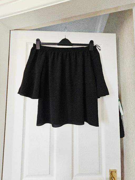  — Quiz top, size 12..like new