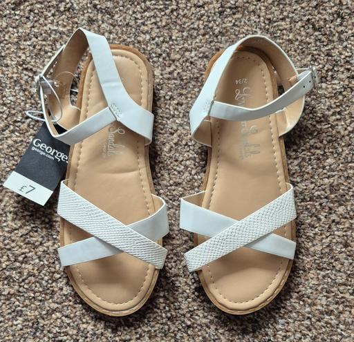  — Girls sandals New