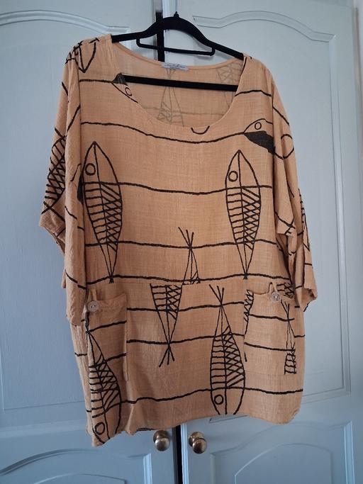  — Lovely long top with pockets