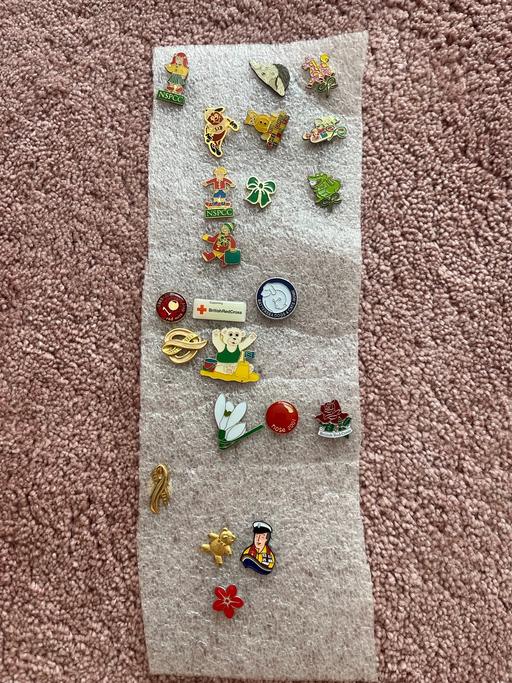  — Vintage pin badges
