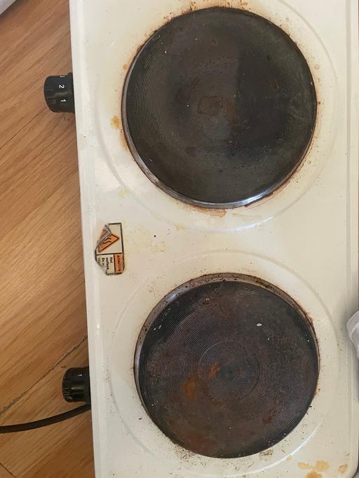  — Mobile cooker