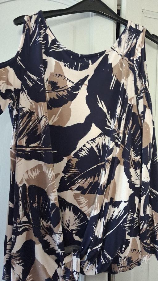  — Lovely summer cold shoulder with tie front