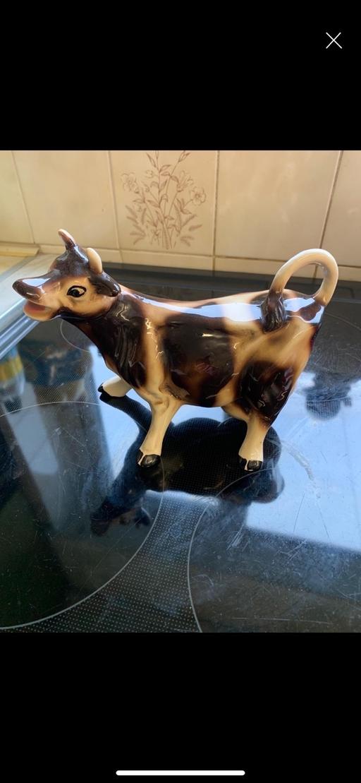  — Ceramic cow