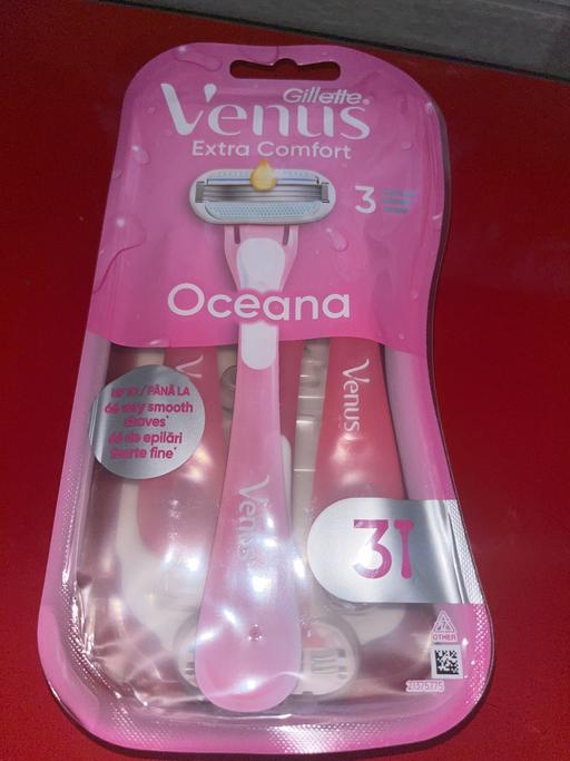  — New Gillette Venus Razors