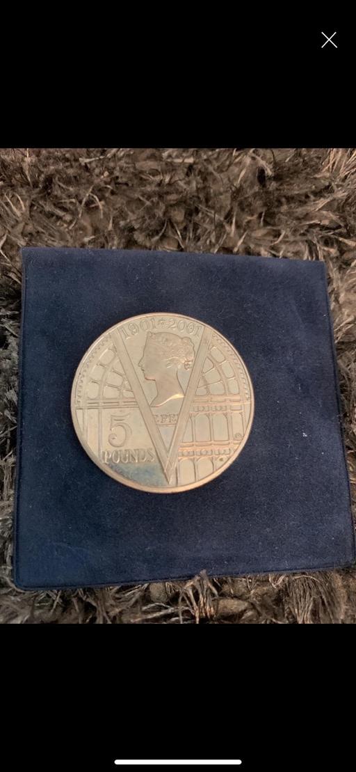  — Collectable 2001 £5 coin