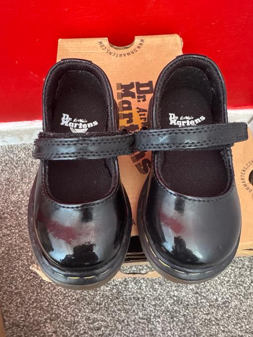  — Dr Martens Tully size 7